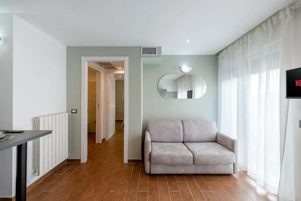 Apartment Dynamic Suite In Milan Italy