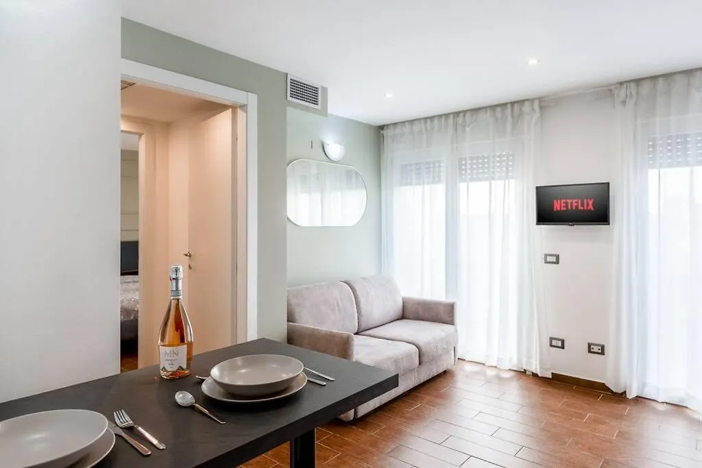 Apartment Dynamic Suite In Milan