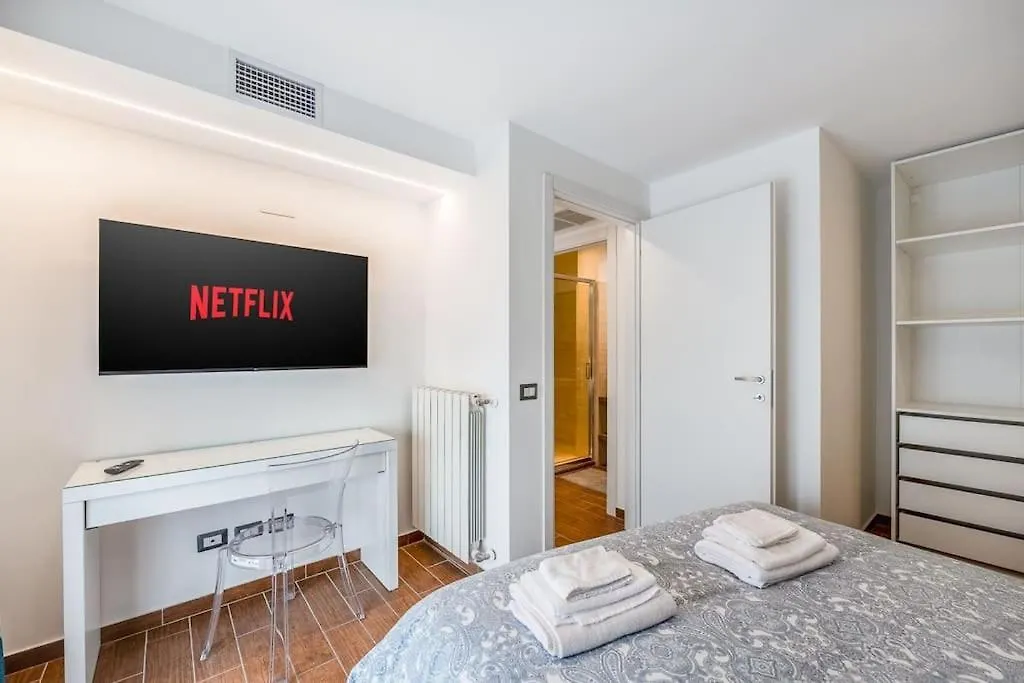Dynamic Suite In Milan 0*,  Italy