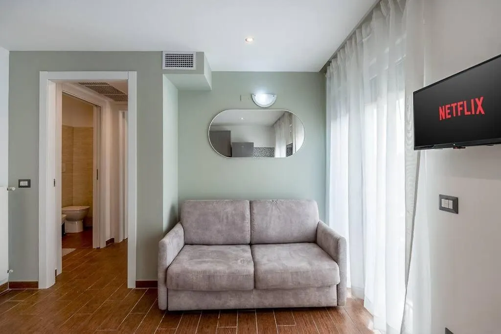 Apartment Dynamic Suite In Milan